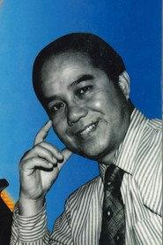 Tien Chuo as  in Loves of the Youngsters 1955