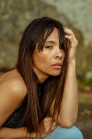 Jeska Lee Ruiz as Pechugona in Tango Bar 2024