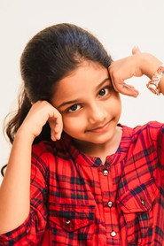Manasvi Kottachi as Shalini Vikramadithyan in Imaikkaa Nodigal 2018
