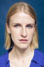 Klara Lange as Ania in How Can I Help 2026