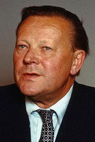 Jens Otto Krag as Sig selv (arkiv) in The Queen and the Prime Ministers 2024