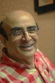 Kishore Namit Kapoor as Gopi in Sun Sajna 1982