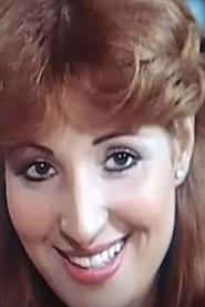 Fatma Mahmoud as Hosnia the maid in Makhalib aimraa 1988