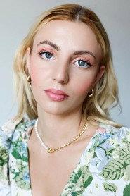 Daria Diache as Oksana in Oksana 