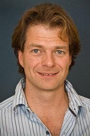 Philipp Schepmann as Erzähler in Die Reise der Schneeeulen 2025