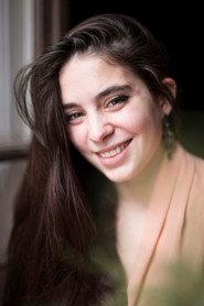 Candela Antón as Marta in Colgado 2017