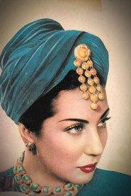 Amina Nour ElDein as Aleiyah in Bayn Narayn 1945