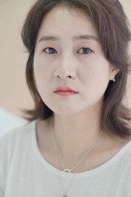 Kim Seon-kyeong as  in The Dog Days 2019