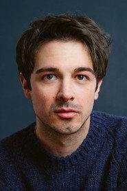 Steven Lee-Potvin as Marc in Sous pression 2020