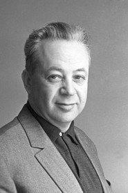 Nikita Bogoslovskiy as himself in I Am Returning Your Portrait 1983