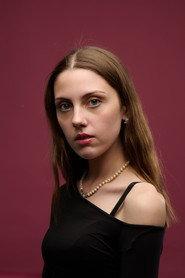 Jasmine Rio Taylor as Beth in Don’t Believe A Word I Say 2025