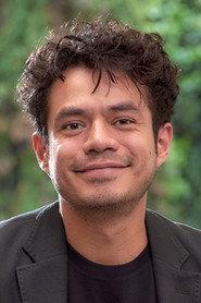 Memo Villegas as Conductor de colchones in The Empty Hours 2013