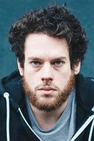 Florentin Will as Hendrik Langfeld in Der Nesthocker 2018