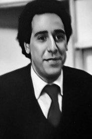 Carlos del Burgo as Ricardo in Ritmo, amor y primavera 1981