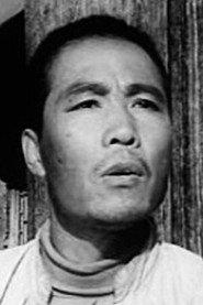 Yu Zhongyi as 王维重 in Niu jiao shi 1976