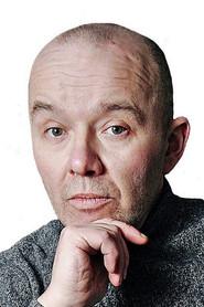 Ulf Risnes as Himself (voice) in Home Town 2018