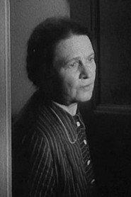 Elizaveta Lilina as Maksim Kornev's Mother in Three Encounters 1950