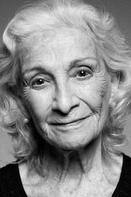 Luz Jiménez as Doña Santos in El tesoro de los caracoles 2004