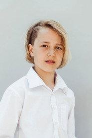 Frank Oulton as Bone in Mobile Homes 2017