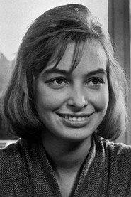 Niele Vikiraite as Valentina in Dubravka 1967