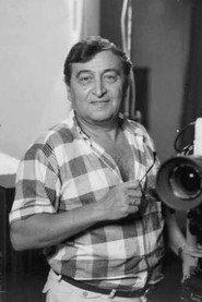 Giannis Dalianidis as Andreas in Mimikos and Mary 1958