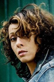 Michou Pascale Anderson as Mutter in Stay a little longer 2024