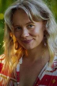 Kassandra Voss as Gwynn in Crawdaddy 2025