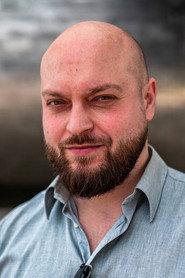 Baris Ar as Notarzt in Anna und ihr Untermieter - Dicke Luft 2022