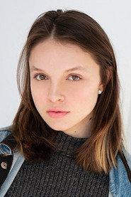 Willia Ferland-Tanguay as Amelie in Girls Shouldn't Walk Alone at Night 2020
