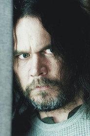 Scott Suter as Simon in Bloodshore 2021
