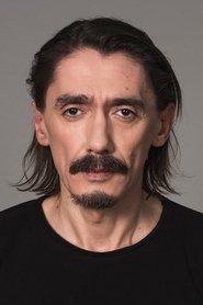 Berkan Şal as Iskender in Serife Tavsan