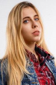 Martina Angelucci as Little Girl in Photoshock 2017