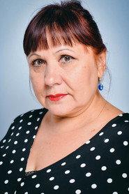 Irina Platon as Nachbarin in Electric Light - Elektrisches Licht in einer kleinen Stadt 2019