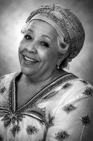 Ouardia Hamtouche as Mother of the bistro owner in Nuit d'ivresse 1986