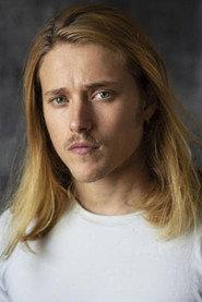 Paul Arvenne as Kevin in 7 Minutes 2020