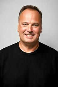 Jeffrey DeBoer as Father in The Wonder Bar 2026