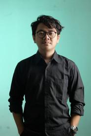 Deris Muhamad as Mbah Dukun in Ghostly Routines 2022