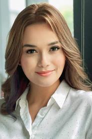 Yasmien Kurdi as Mayo in Pitong Dalagita 2006