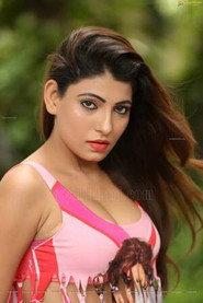 Nikita Soni as Ronika in Rosh 2023