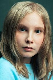 Maddie Evans as Isabelle in The Lost Ones 