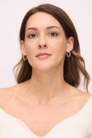 Adara Toop as Arylin in Swipe Right 2019
