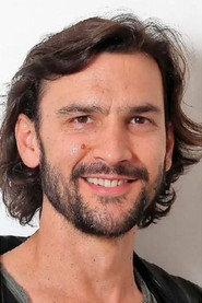 Sebastián Arrigorriaga as Él in The Killer 2015