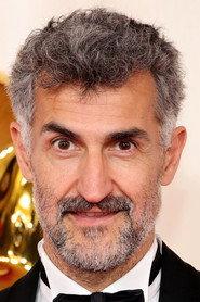Ibon Cormenzana as Aita in Cuatro paredes 2025
