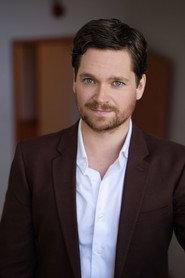 Philipp Lind as DJ Onas in Halt! Los! 2017