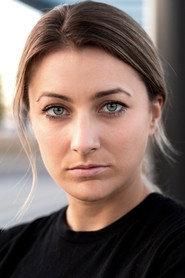 Kathi Wolf as Buchhändlerin in Mute 2019