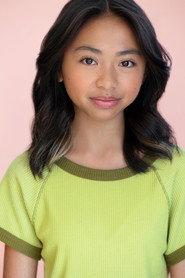 Mia Lynn Bangunan as Mia in The Serpent 2021