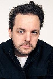 Krister Kern as Peter in Knocking 2021