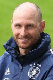 Benedikt Höwedes as Self in The Team 2014