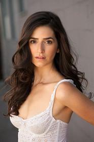 Sarah Himadeh as Kira in Cult of the Vampire 2016