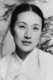 Mun Ye-bong as Boksun, Eiko's mother in Wakaki sugata 1943